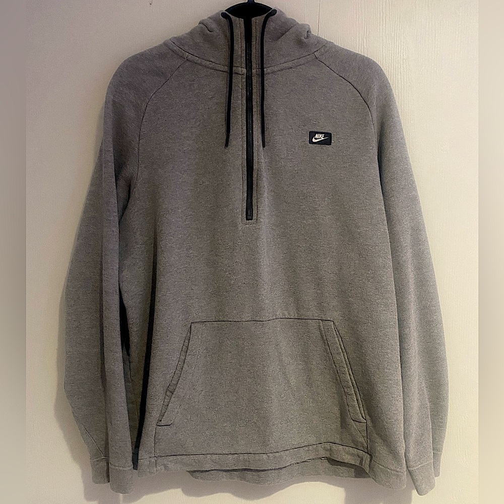 Nike Quarter Zip Grey with Drawstring Pullover and Front Pockets.  Men’s size XL